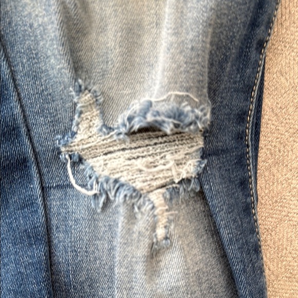 NWOT KanCan Classic Blue Distressed Jeans 26 - Picture 5 of 11